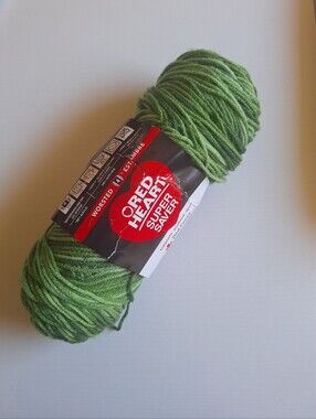 Red Heart Super Saver Yarn Green Tones 0629 Discontinued Variegated 5 oz New